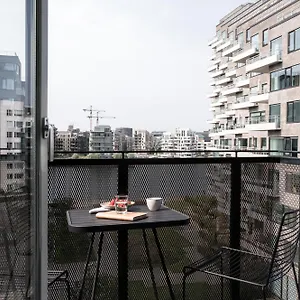 by-the-pier-atelier-apartments-into-this-place.copenhagenhotelselect.com/